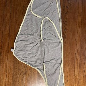Miracle blanket swaddle